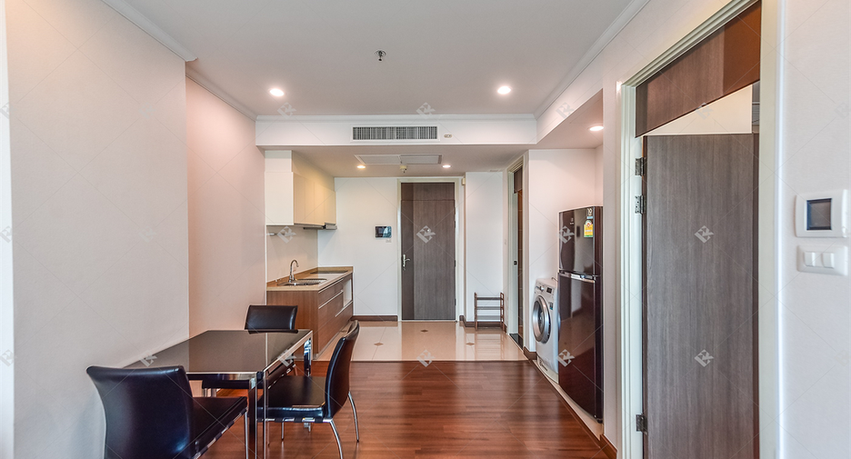 For rent 1 bed condo in Sathon, Bangkok