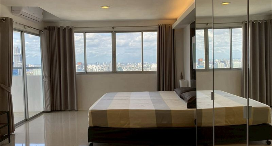 À louer 4 chambres condo à Khlong Toei, Bangkok