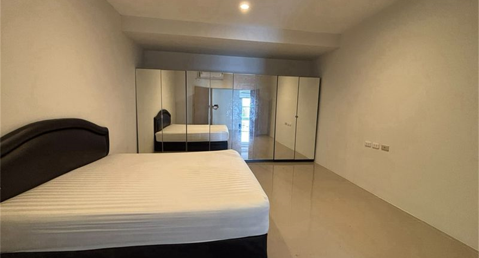 出租 4 卧室 公寓 在 Khlong Toei, 曼谷