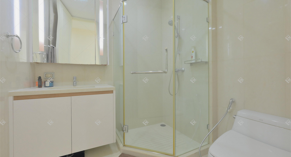 For rent 2 ベッドルーム condo in Pathum Wan, Bangkok