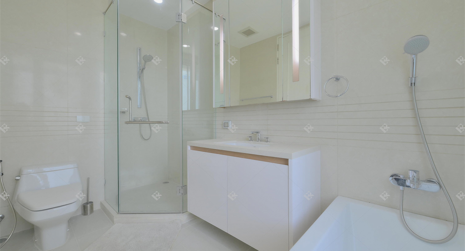 For rent 2 ベッドルーム condo in Pathum Wan, Bangkok