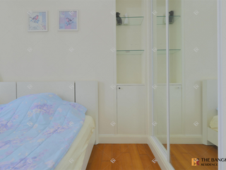 For rent 2 bedrooms condo in Pathum Wan, Bangkok
