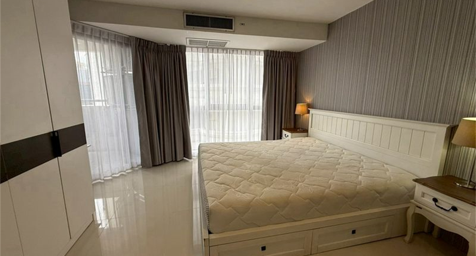 À louer 3 chambres condo à Khlong Toei, Bangkok