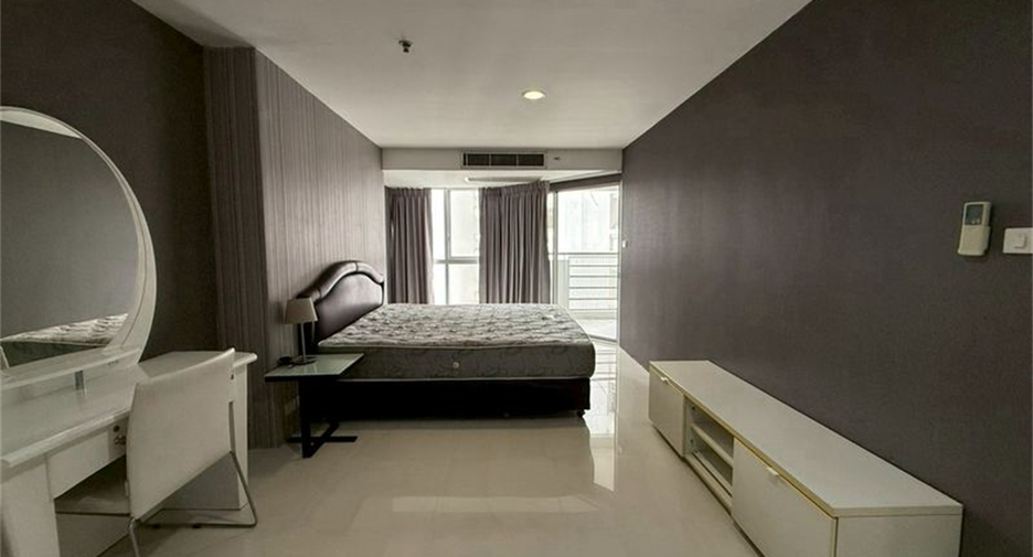 À louer 3 chambres condo à Khlong Toei, Bangkok