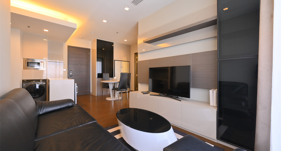 For sale 2 bedrooms condo in Huai Khwang, Bangkok