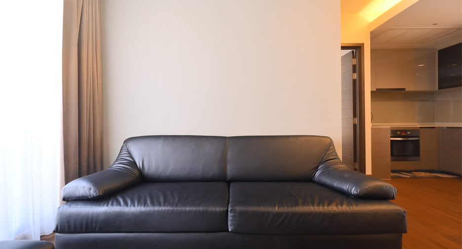 For rent 2 bedrooms condo in Huai Khwang, Bangkok
