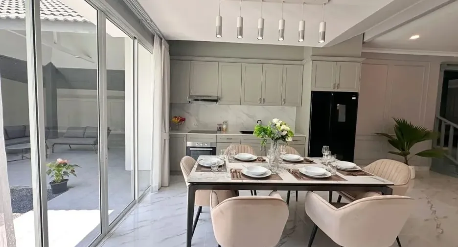 Casa en venta de 4 habitaciones en Bang Lamung, Chonburi