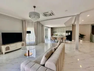 Casa en venta de 4 habitaciones en Bang Lamung, Chonburi