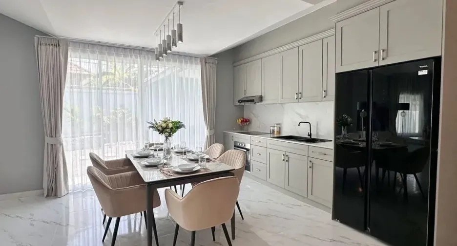 Casa en venta de 4 habitaciones en Bang Lamung, Chonburi
