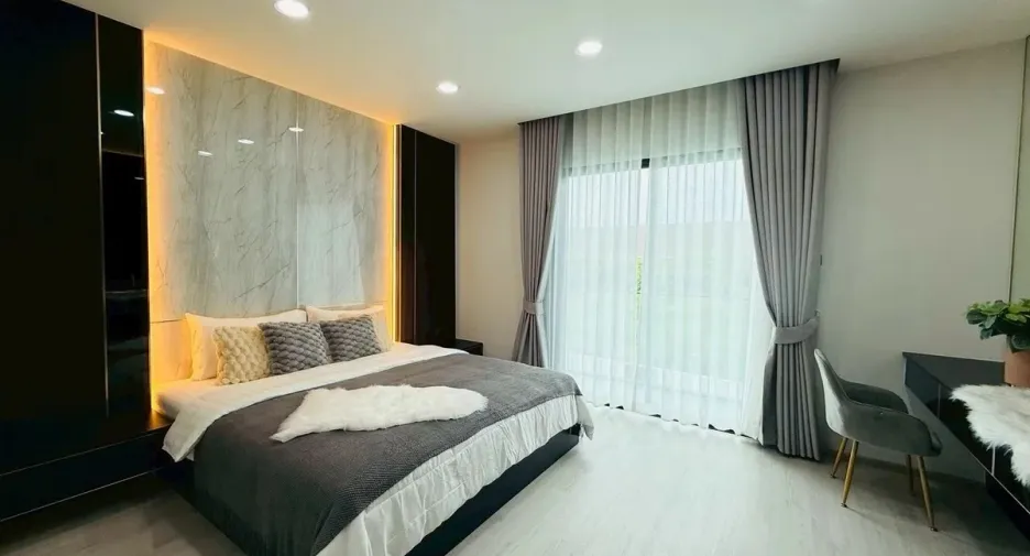 ให้เช่า 5 ห้องนอน บ้านเดี่ยว ใน จอมเทียน, พัทยา