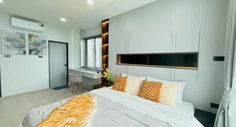 ให้เช่า 5 ห้องนอน บ้านเดี่ยว ใน จอมเทียน, พัทยา