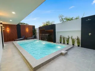 Haus zur Miete mit 5 Zimmer in Bang Lamung, Chonburi