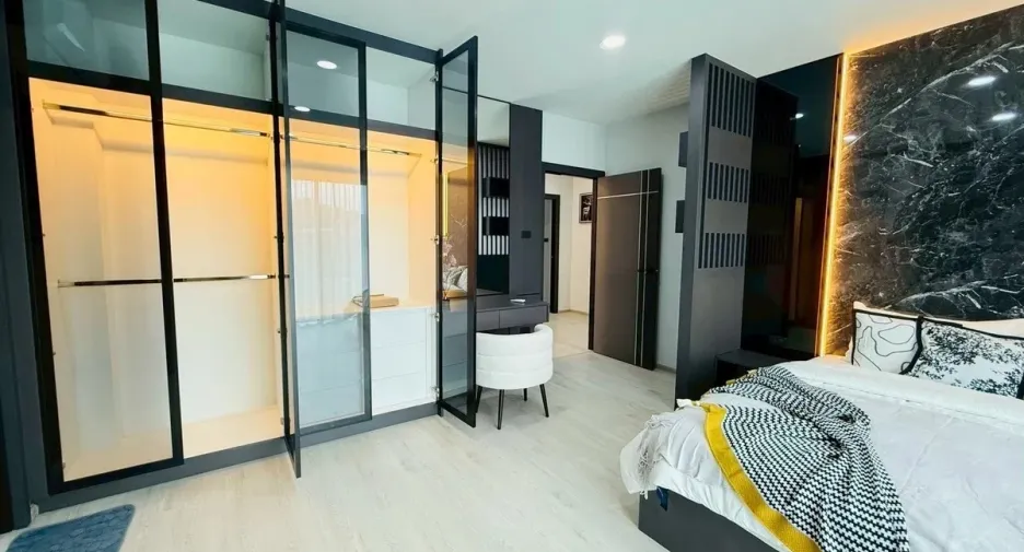 ให้เช่า 5 ห้องนอน บ้านเดี่ยว ใน จอมเทียน, พัทยา