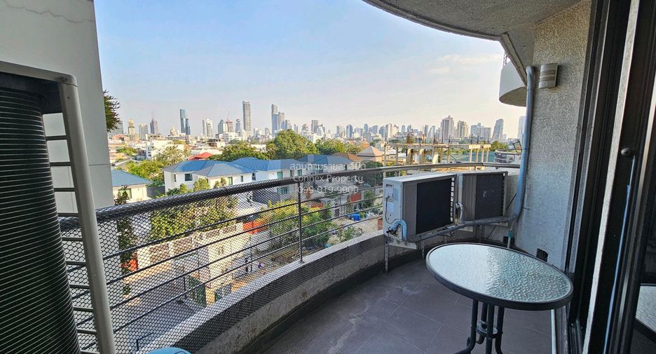 For rent 2 ベッドルーム condo in Watthana, Bangkok