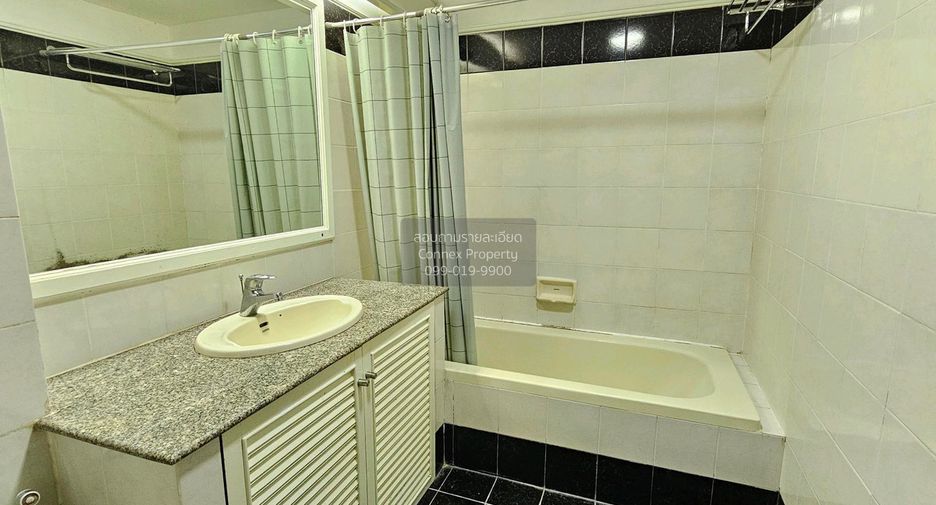 For rent 2 ベッドルーム condo in Watthana, Bangkok