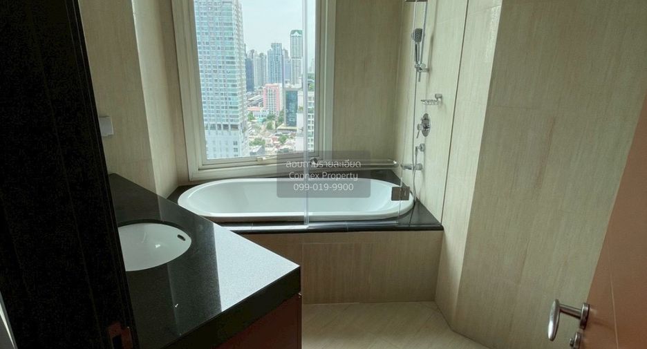 À louer 3 chambres condo à Sathon, Bangkok