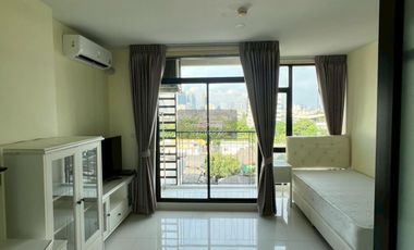 Condo en alquiler de 1 habitaciones en Sathon, Bangkok