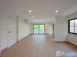 For sale 4 bedrooms house in Bang Na, Bangkok