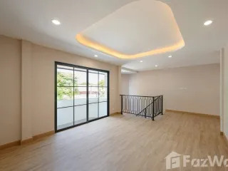 For sale 4 bedrooms house in Bang Na, Bangkok