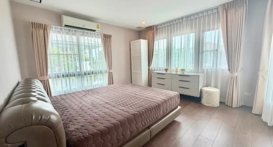 For rent 4 bedrooms house in Bang Phli, Samut Prakan