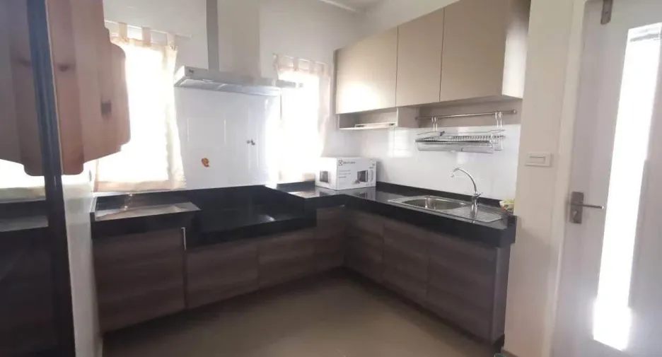 For rent 4 bedrooms house in Bang Phli, Samut Prakan
