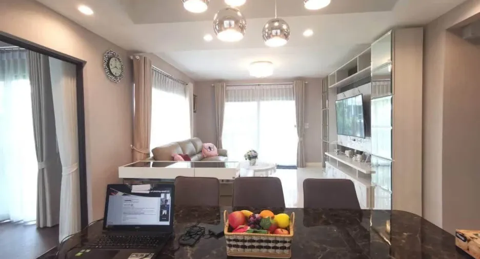 For rent 4 bedrooms house in Bang Phli, Samut Prakan