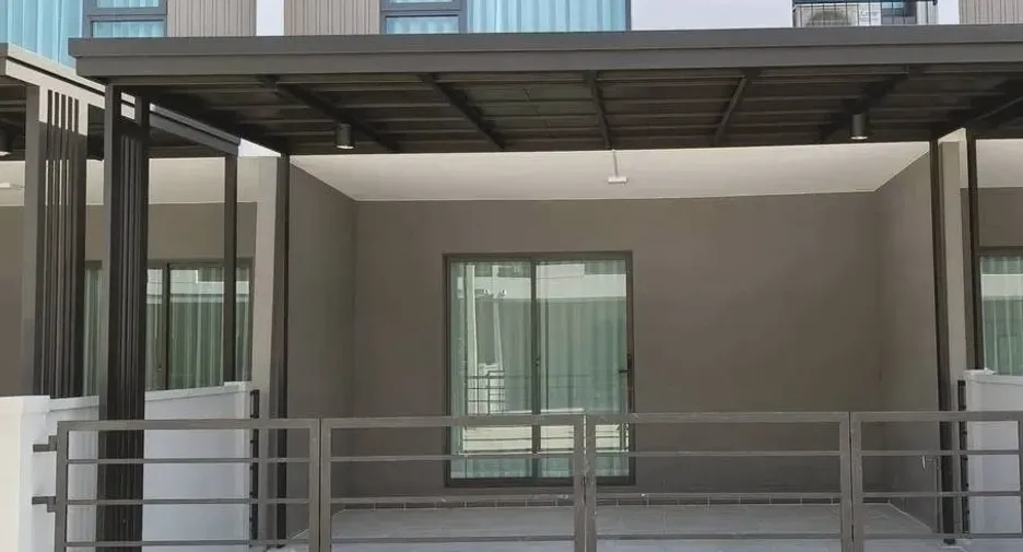 Reihenhaus zur Miete mit 3 Zimmer in Bang Phli, Samut Prakan