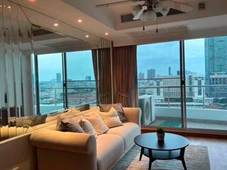 Condo en alquiler de 2 habitaciones en Khlong San, Bangkok