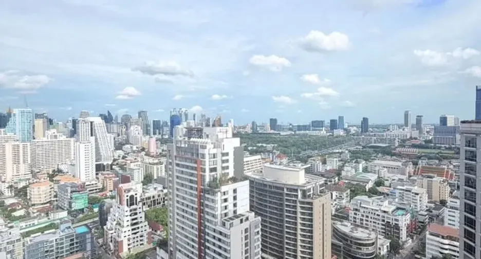 For sale 3 bedrooms condo in Pathum Wan, Bangkok