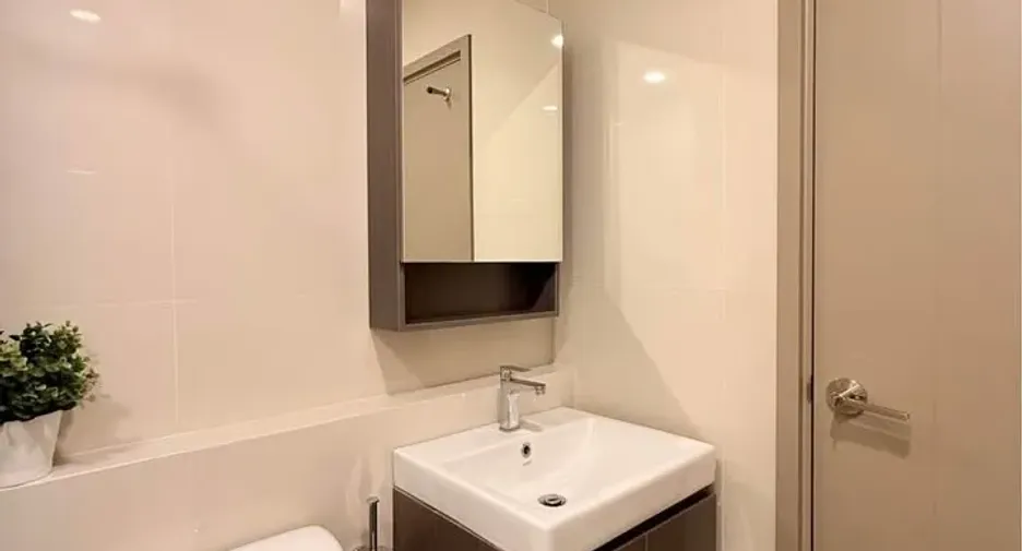 Wohnung zur Miete mit 1 Zimmer in Phra Khanong, Bangkok