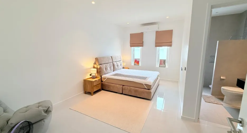 For sale 3 bedrooms villa in Hua Hin, Prachuap Khiri Khan