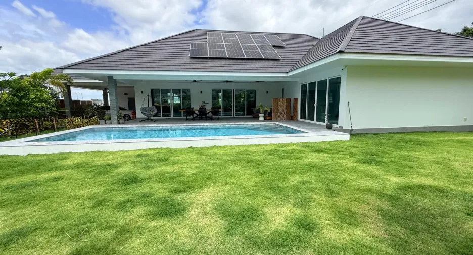 For sale 3 bedrooms villa in Hua Hin, Prachuap Khiri Khan