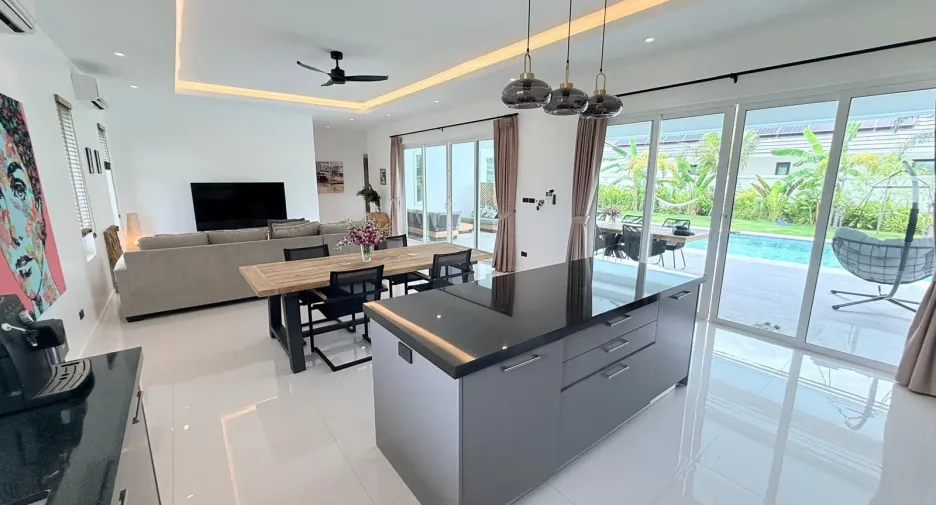 For sale 3 bedrooms villa in Hua Hin, Prachuap Khiri Khan