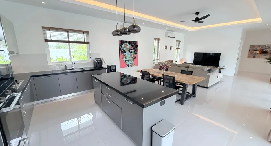 For sale 3 bedrooms villa in Hua Hin, Prachuap Khiri Khan