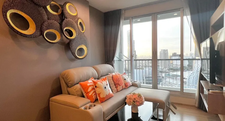 Condo en alquiler de 1 habitaciones en Sathon, Bangkok