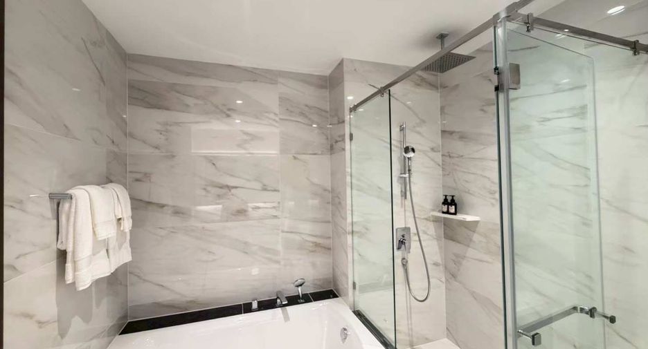 For rent 3 bedrooms condo in Sathon, Bangkok