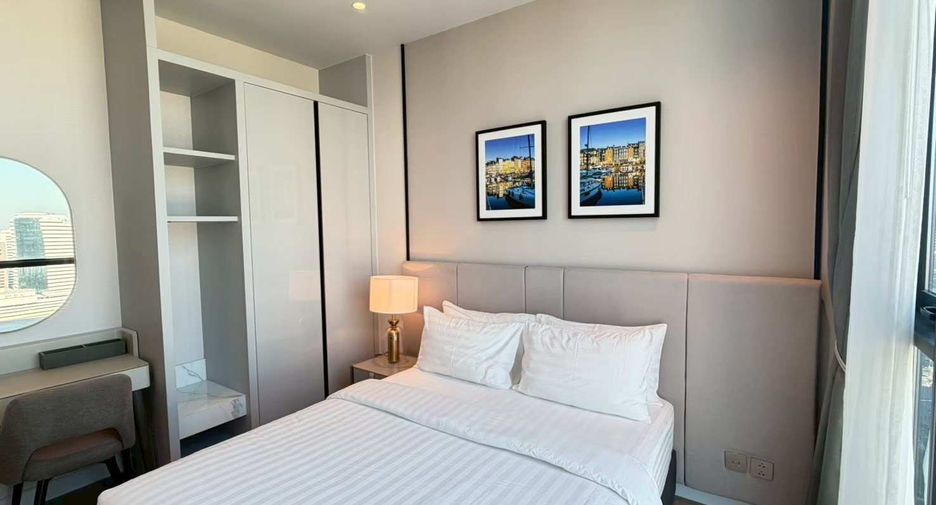 For rent 3 bedrooms condo in Sathon, Bangkok