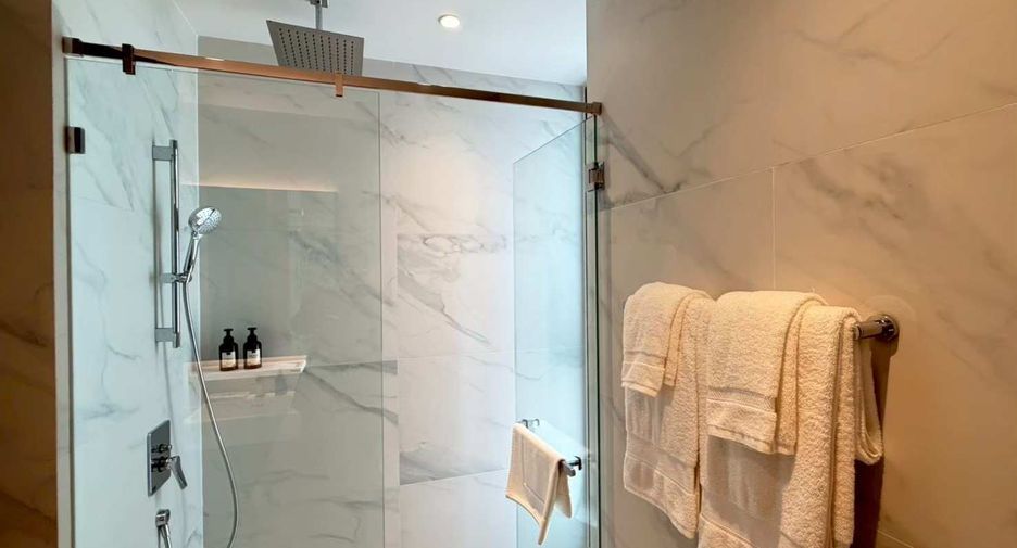 For rent 3 bedrooms condo in Sathon, Bangkok