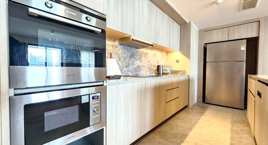 For rent 3 bedrooms condo in Watthana, Bangkok