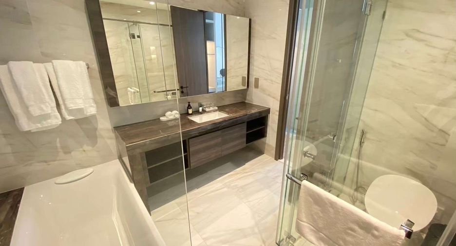 For rent 3 bedrooms condo in Sathon, Bangkok
