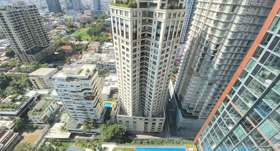 For rent 3 bedrooms condo in Sathon, Bangkok