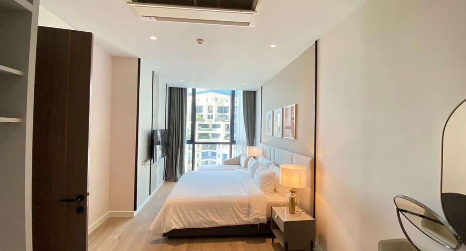 For rent 3 bedrooms condo in Sathon, Bangkok