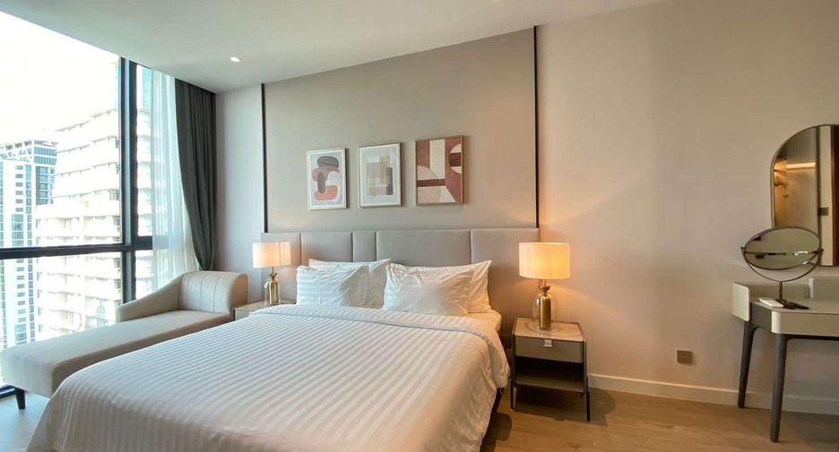 For rent 3 bedrooms condo in Sathon, Bangkok