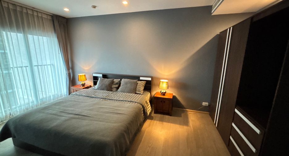 For rent 2 bedrooms condo in Khlong Toei, Bangkok
