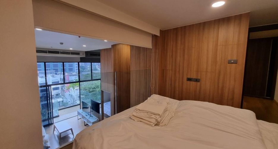 À louer 2 chambres condo à Watthana, Bangkok