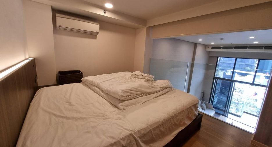À louer 2 chambres condo à Watthana, Bangkok