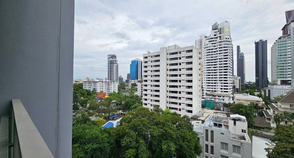 For rent 2 bedrooms condo in Watthana, Bangkok