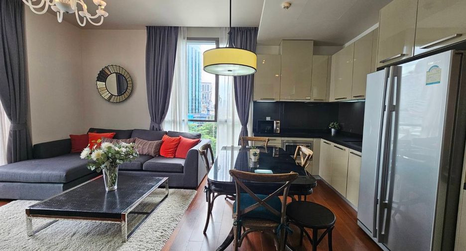 For rent 2 bedrooms condo in Watthana, Bangkok