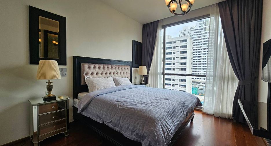 For rent 2 bedrooms condo in Watthana, Bangkok