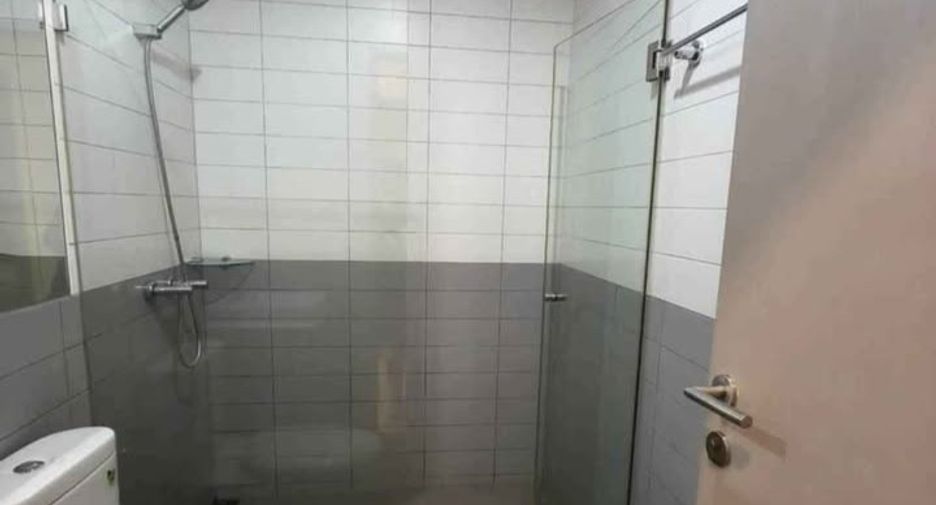 For rent 2 bedrooms condo in Phra Khanong, Bangkok